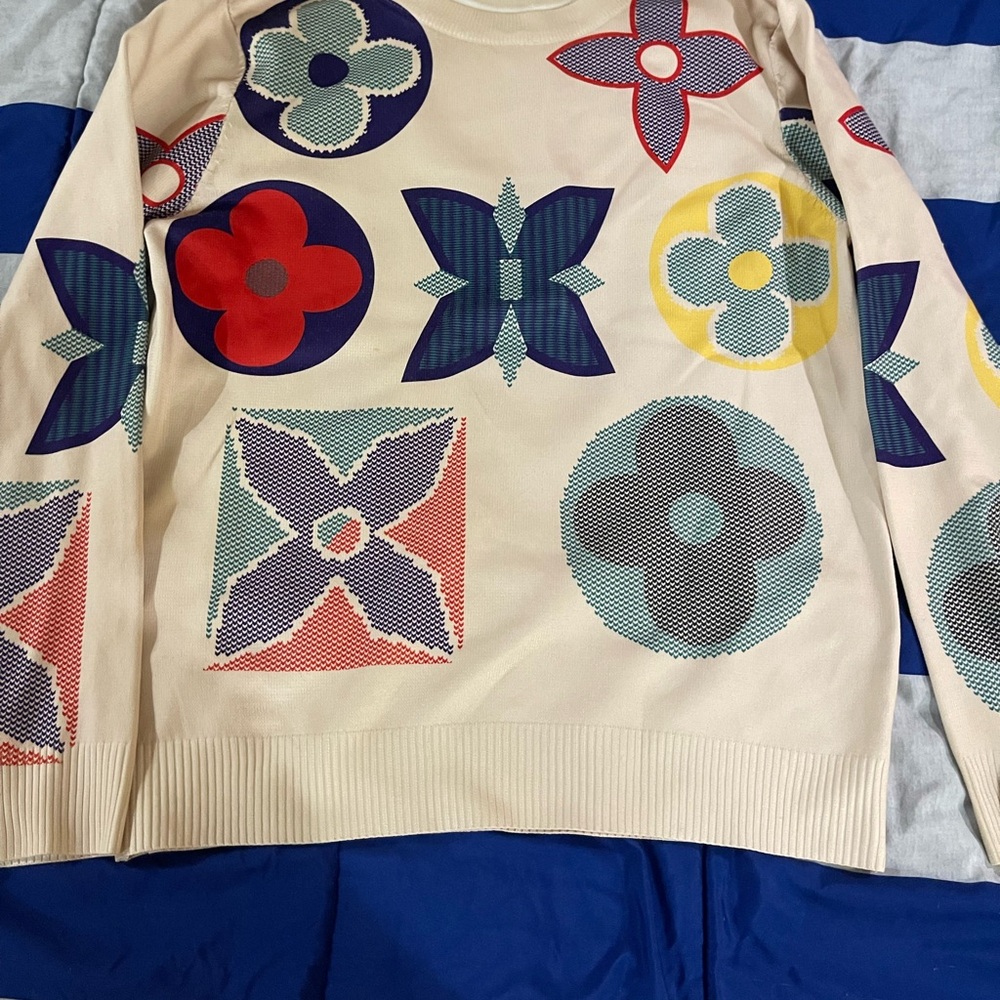 Colorful Patterned Sweater - Picture 3 of 8